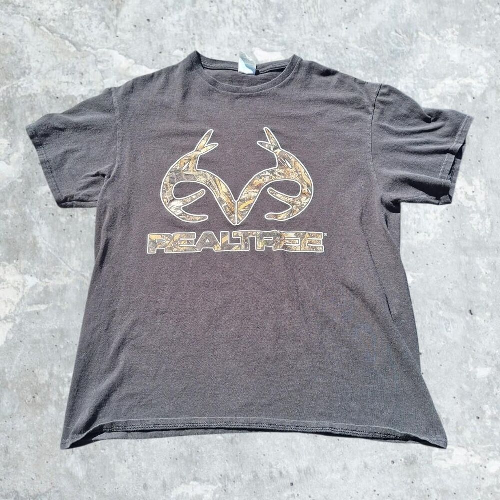 Realtree Men's Grey and Black T-shirt